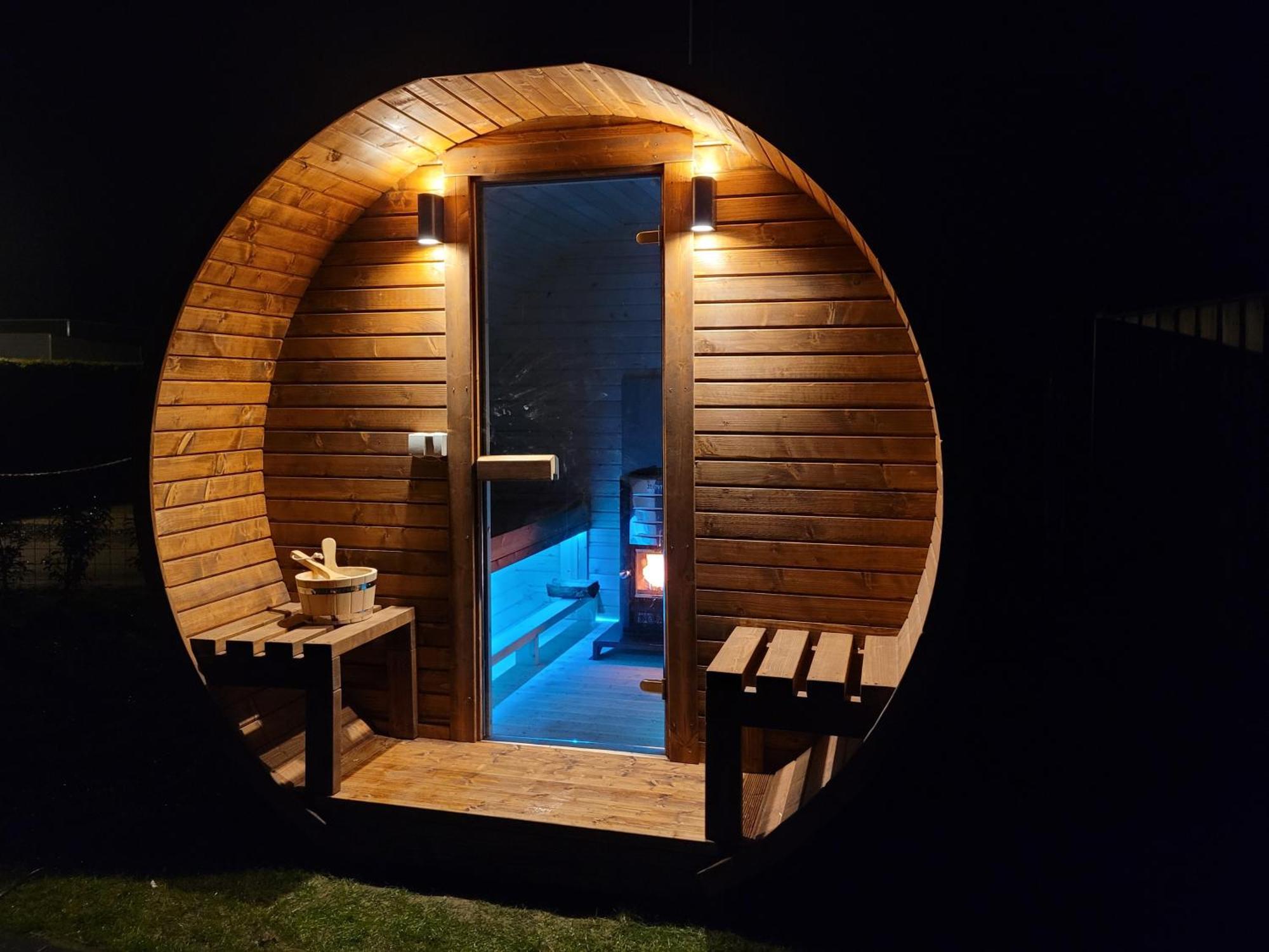 Tiny Zen House In Heinkenszand With Private Sauna, Airco, Outdoor Swimming Pool, Wifi And 2 Bedrooms Eksteriør bilde