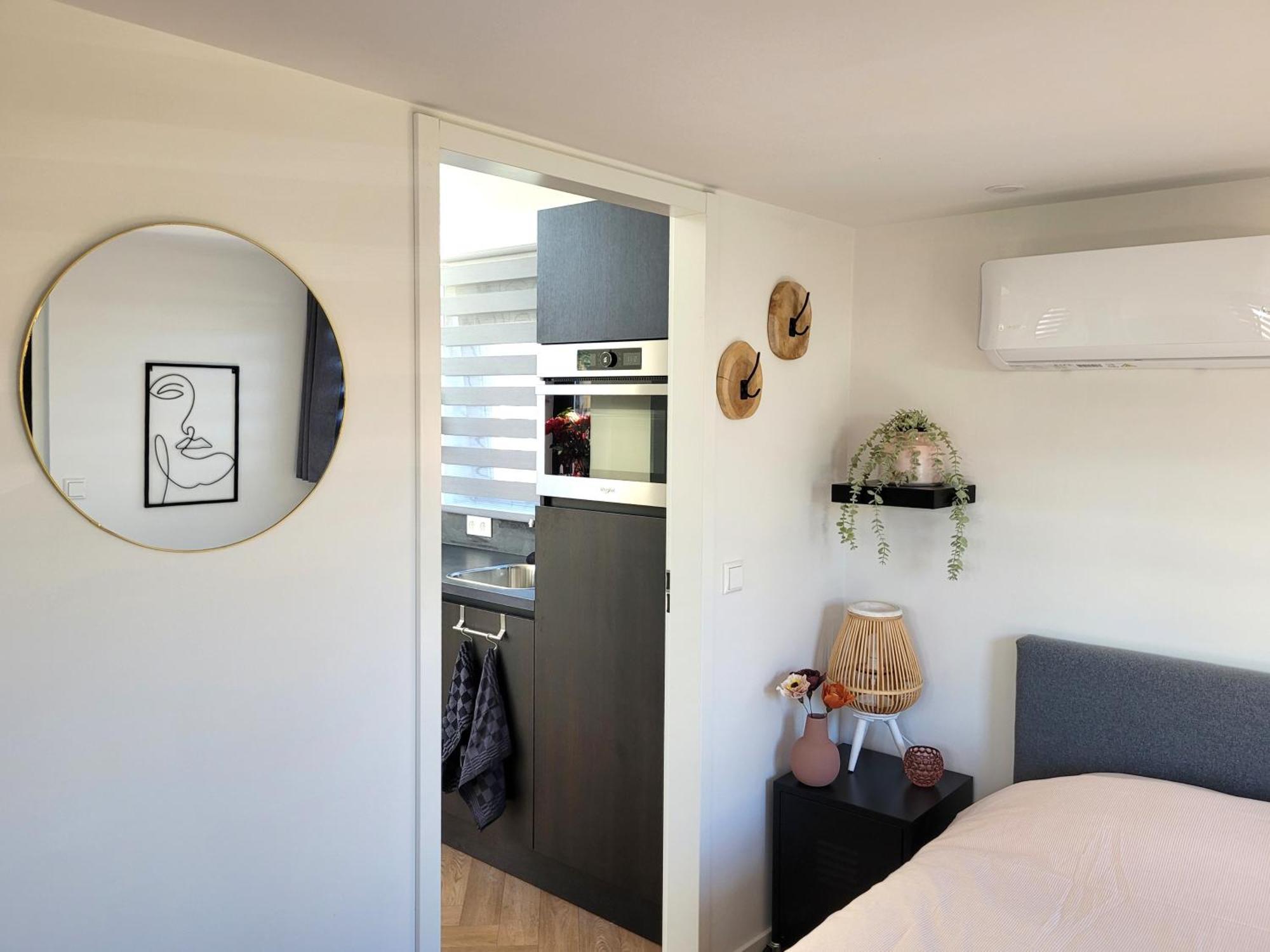 Tiny Zen House In Heinkenszand With Private Sauna, Airco, Outdoor Swimming Pool, Wifi And 2 Bedrooms Eksteriør bilde